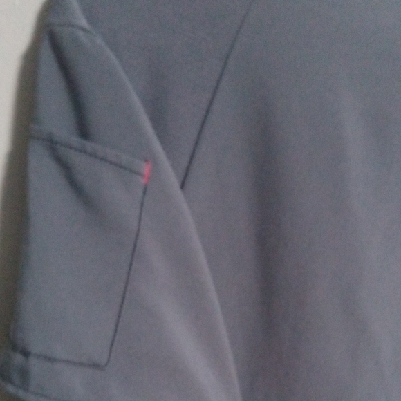 Carhartt Women's Large Gray and Pink Scrub Top - Picture 4 of 6